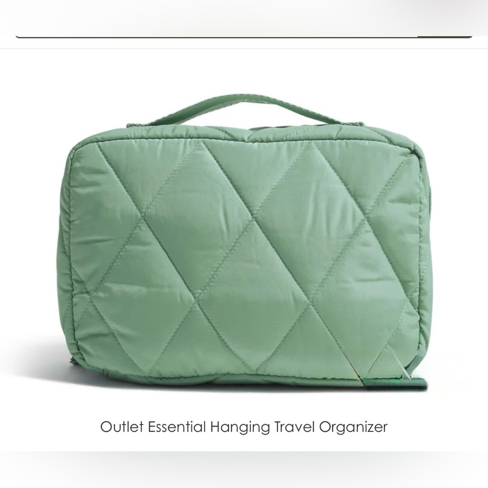 Vera Bradley Essential Hanging  Travel Organizer in Beryl Green